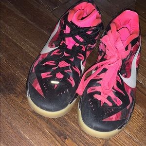 Men’s black and pink Nike’s